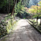 下の参道、食堂から摩尼殿へ