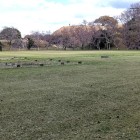 ③	二ノ丸から天守を見上げる（この広い空間は・・）