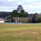⑤	徳川家康が陣から見た名護屋城（天守は合成）