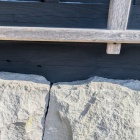 石垣と木材がピッタリ合う