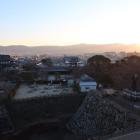 天守台から城内を見渡す