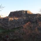 緑郭から天守台を望む