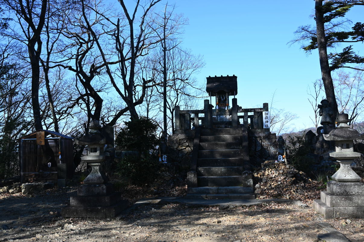 山頂の木曽御嶽神社