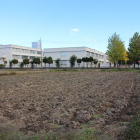 石碑周辺、東に第二中学校