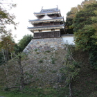 本丸三重丑寅櫓北面を石垣と共に