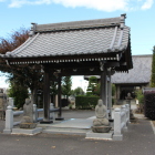 那波城南東角の曲輪に昌雲寺山門
