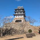 青空に映える模擬天守