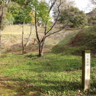 裏曲輪と1段上は蔵屋敷