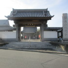 大光寺、道路から山門