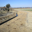 民家裏の水路一部