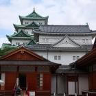 湯殿書院前出入口と小天守・大天守