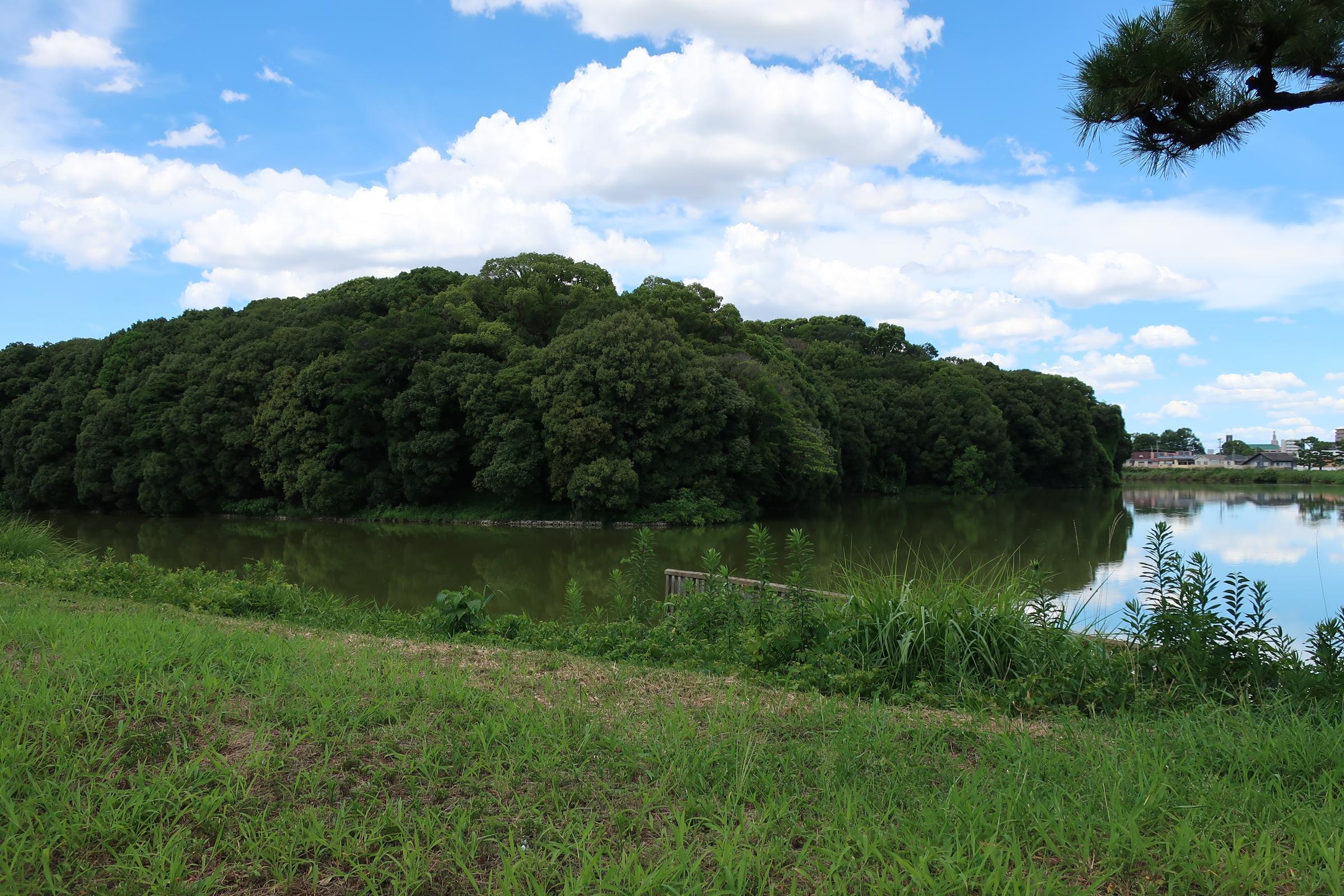 岡ミサンザイ古墳前方部南東隅