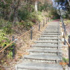 同左から続く登城路