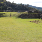 楯蔵跡を北の内部より見る