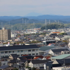 菱櫓台上より城下と遠く稜線上に伯耆大山を見る薄っすらと？