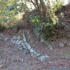 同左東門桝形南側石垣を見る