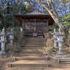 伊奈城本丸跡に建つ北郷神社