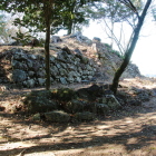 東腰曲輪と本丸東面石垣