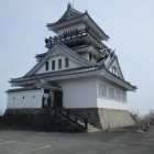 主郭に建つ模擬天守