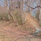 長倉陣屋　櫓台　頂上に祠が鎮座しています