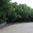 山科中央公園に遺る土塁