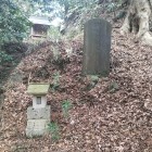 稲積神社本殿裏の碑＆祠