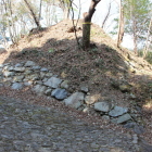 本丸搦手門西内石垣と土塁もスッキリ