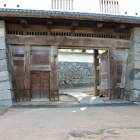 下之橋御門下層部大梁には一部焼損材使用外側