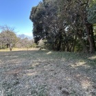 城山の「建物②」来訪者をもてなす建物で、隣には茶室があり枯山水の庭園があったそうです