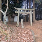 主郭には鳥居と神社