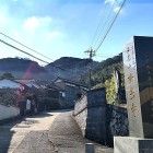 ①	梅岳寺（登山口）より立花山を見上げる