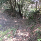 左と中央で二重の堀が分かる