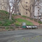 ①歌懸稲荷神社の土塁