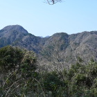 主郭より矢滝城(左)と石見矢筈城