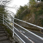 城址碑と反対側の階段