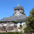 三重三日月堀南横より天守閣展望台を見る