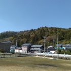 南側から見上げる