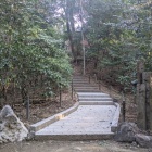 奥の院には正勝と家政の墓碑がある