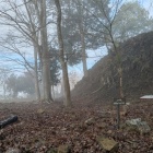 二の丸と主郭の切岸