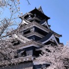 ①	大天守（東から）