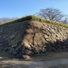 ③	福原直高が築いた天守台（ここに太田一吉が三重の天守を建てた）