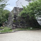 隅櫓石垣全景