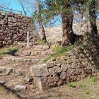 ③本丸　冠木門跡