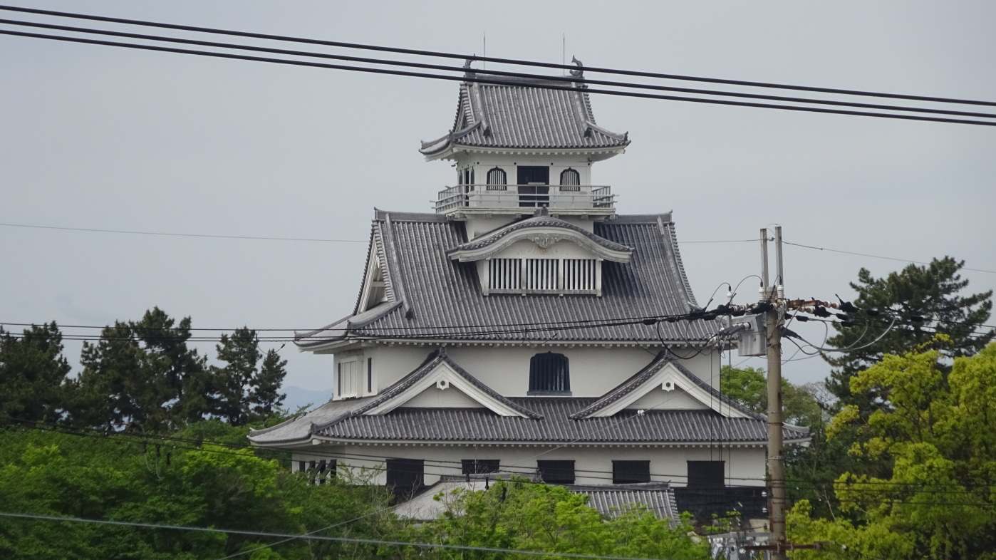 駅から見た天守