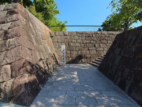 城跡(主郭)入口