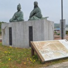 浅井長政とお市の像