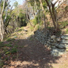 本丸南土塁を東から西へ