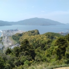 金ケ崎城を見下ろす