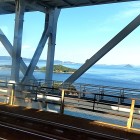 ⑨	瀬戸大橋走行中の車窓