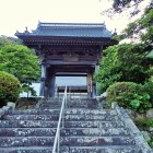 ③医光寺の中門